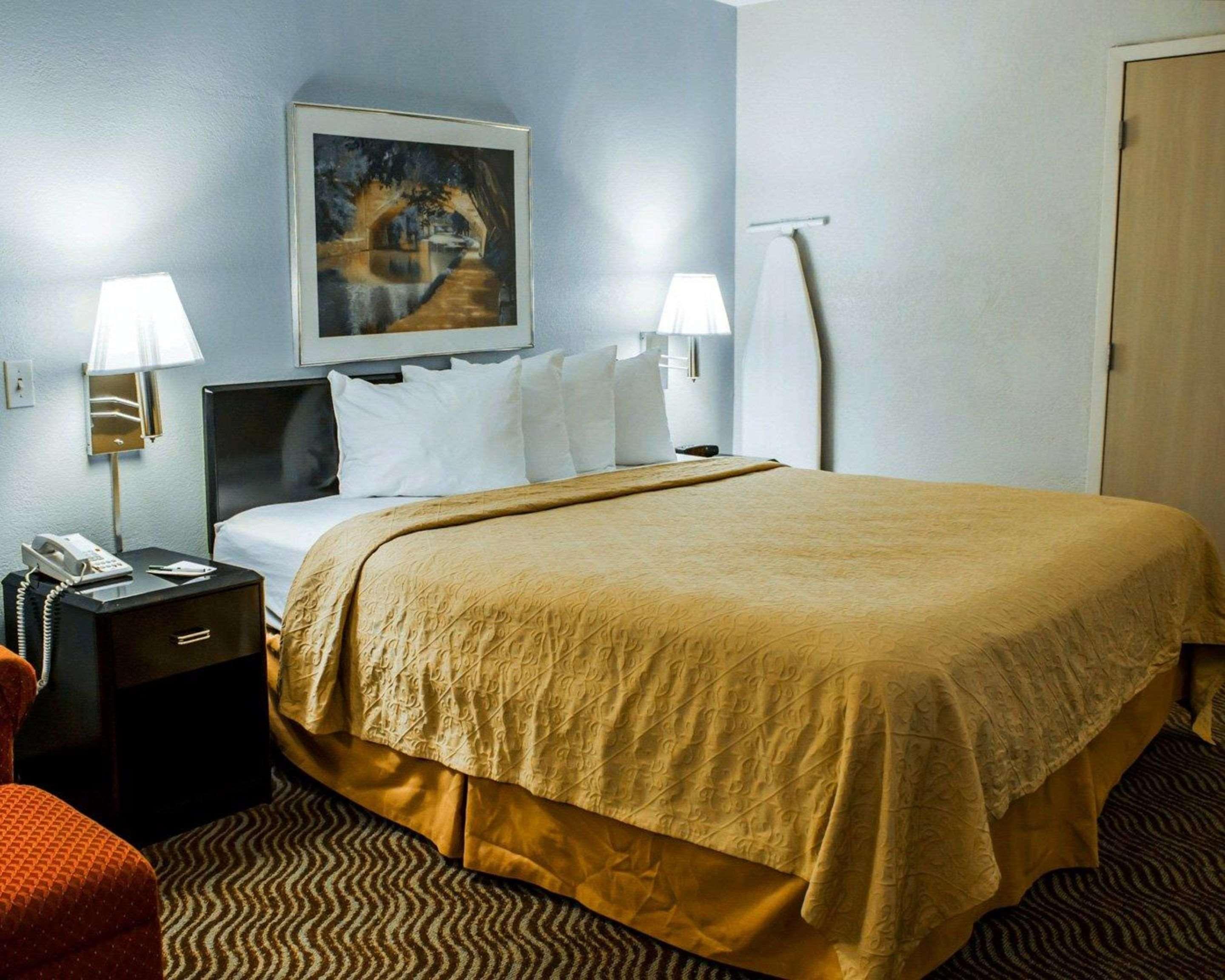 Quality Inn Rocky Mount Ngoại thất bức ảnh