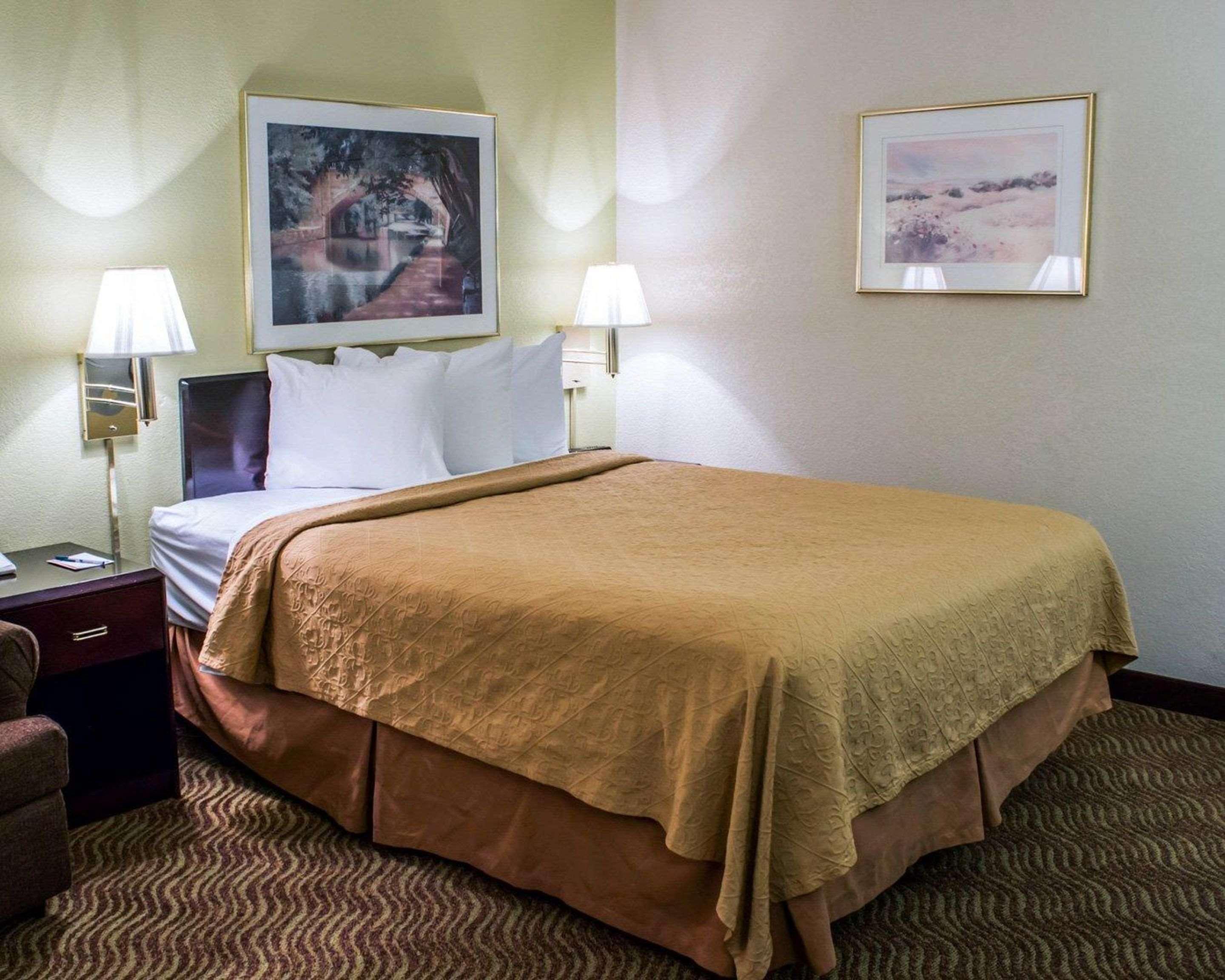 Quality Inn Rocky Mount Ngoại thất bức ảnh