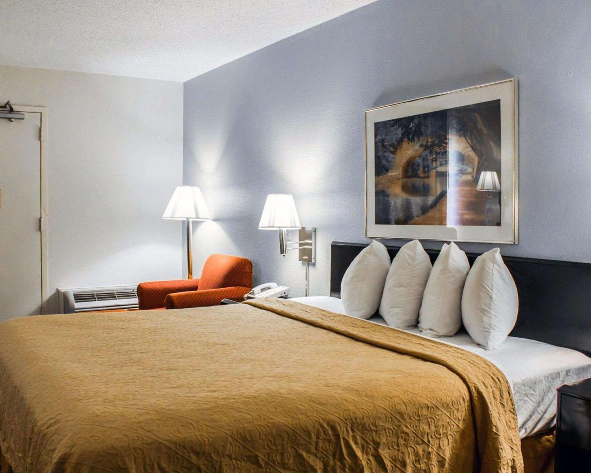 Quality Inn Rocky Mount Ngoại thất bức ảnh