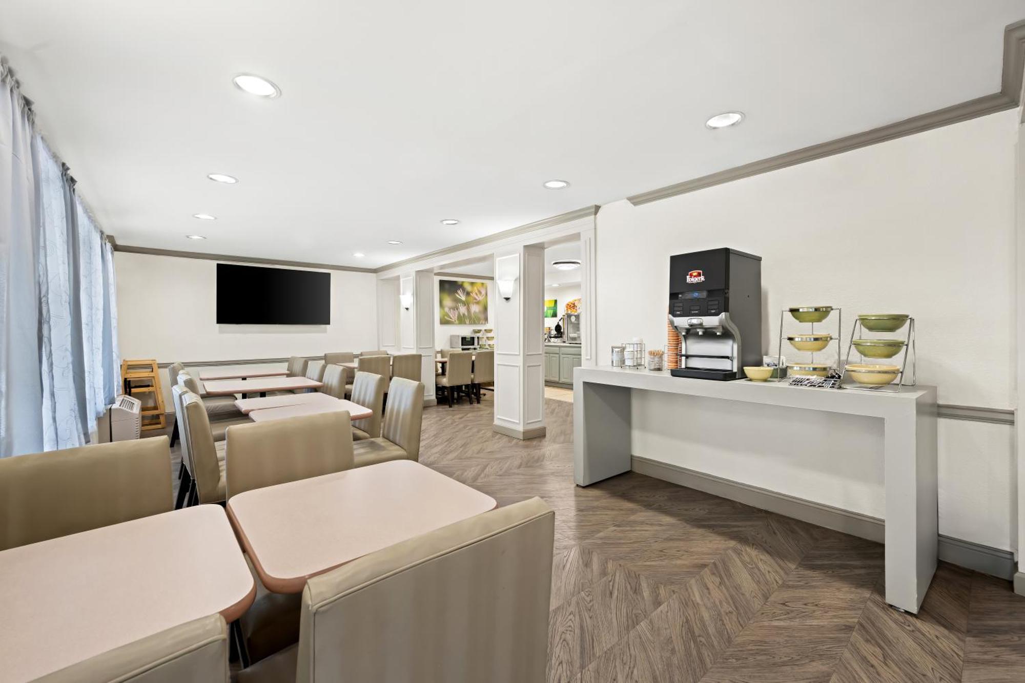 Quality Inn Rocky Mount Ngoại thất bức ảnh