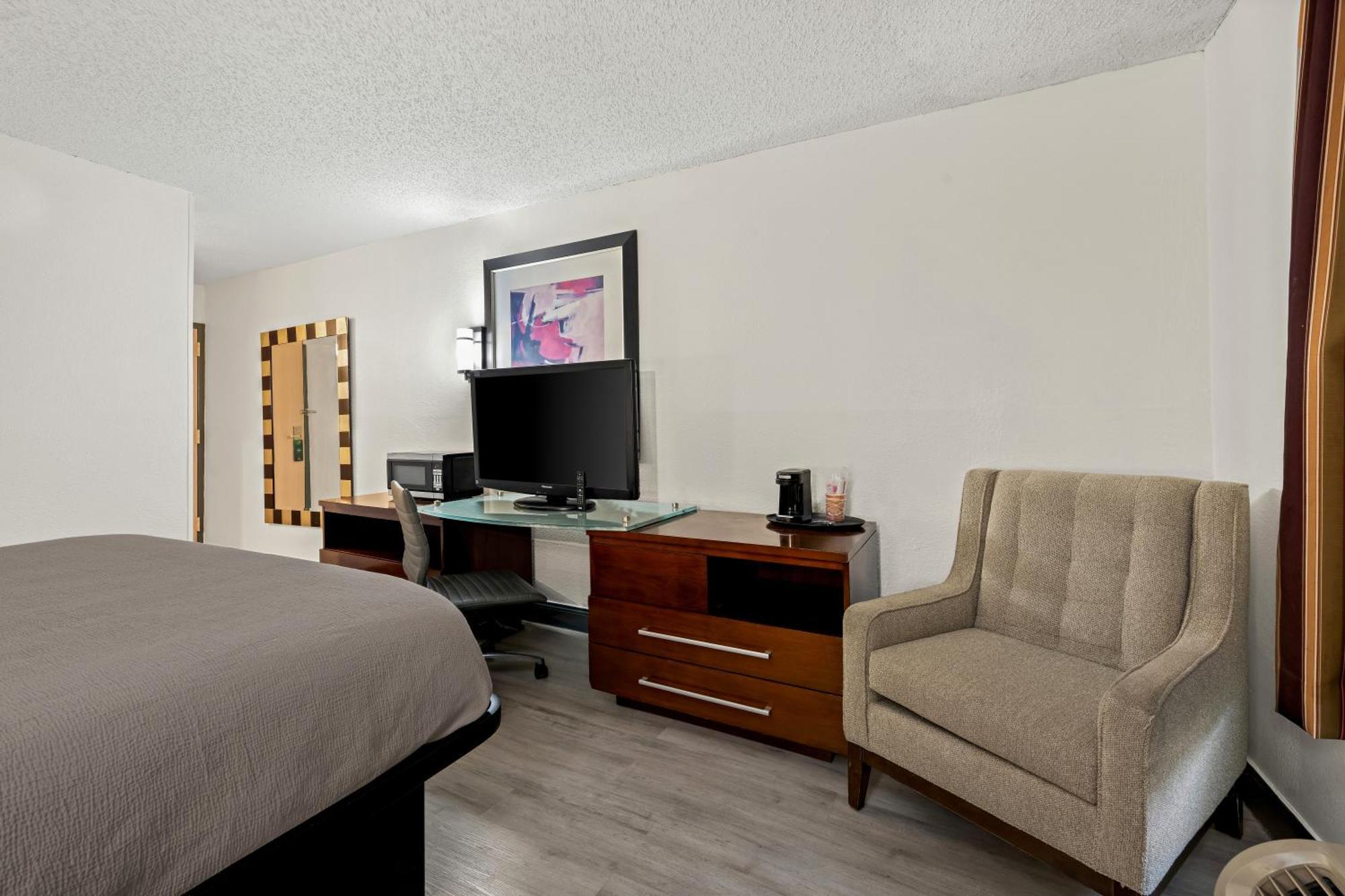 Quality Inn Rocky Mount Ngoại thất bức ảnh